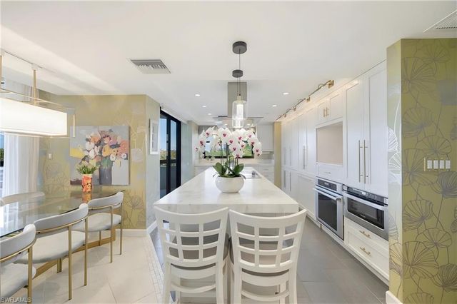 6001 Pelican Bay BLVD 204, Naples, FL 34108