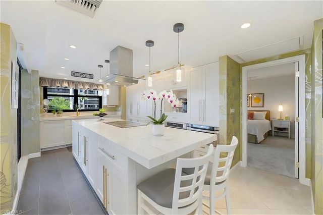 6001 Pelican Bay BLVD 204, Naples, FL 34108