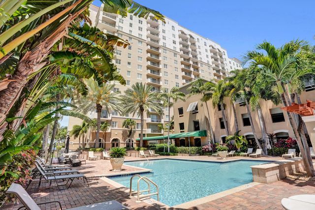 616 Clearwater Park Road 1107, West Palm Beach, FL 33401
