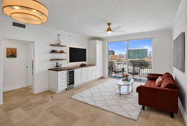 616 Clearwater Park Road 1107, West Palm Beach, FL 33401