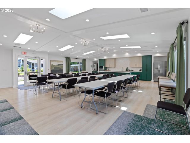 570 N 10TH Ave 2, Cornelius, OR 97113