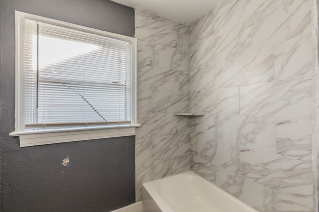1106 Oak Street, Grand Prairie, TX 75050
