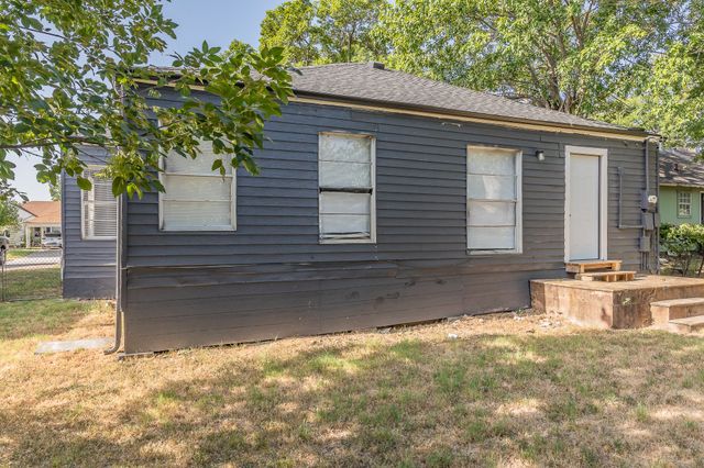 1106 Oak Street, Grand Prairie, TX 75050