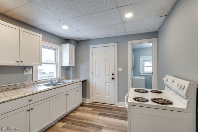 2100 12th Street SW, Akron, OH 44314