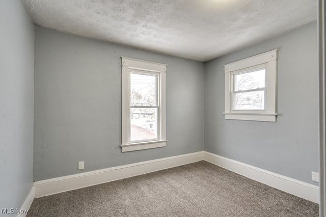 2100 12th Street SW, Akron, OH 44314