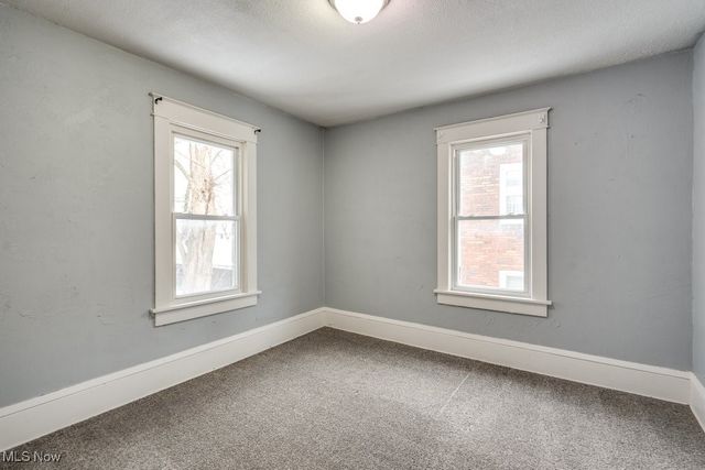 2100 12th Street SW, Akron, OH 44314