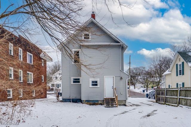 2100 12th Street SW, Akron, OH 44314