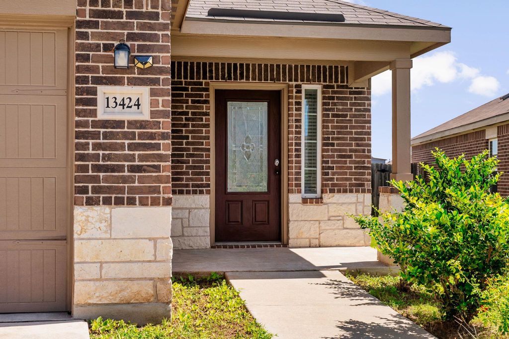 13424 Harry S Truman DR, Manor, TX 78653