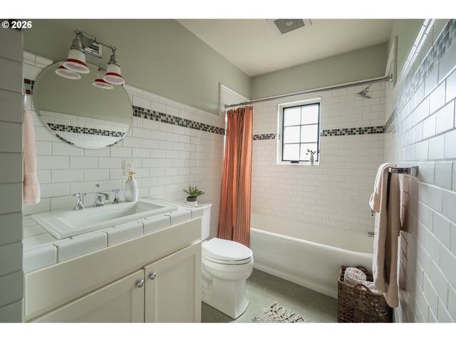 6038 Ne 29TH Ave, Portland, OR 97211