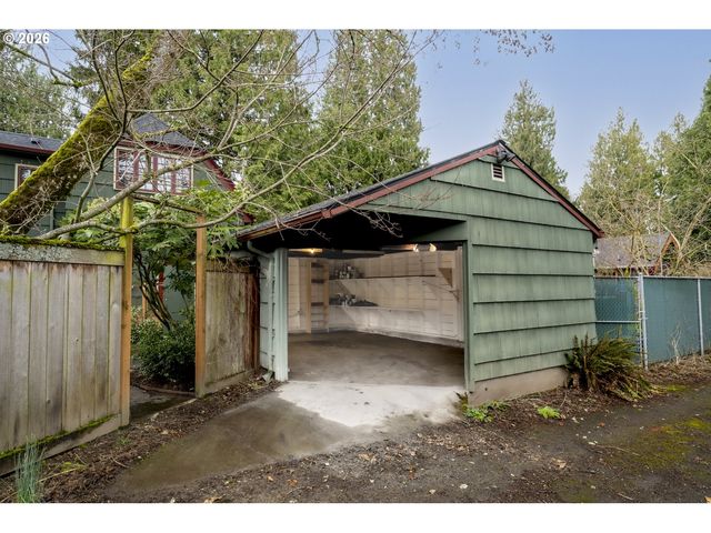 6038 Ne 29TH Ave, Portland, OR 97211