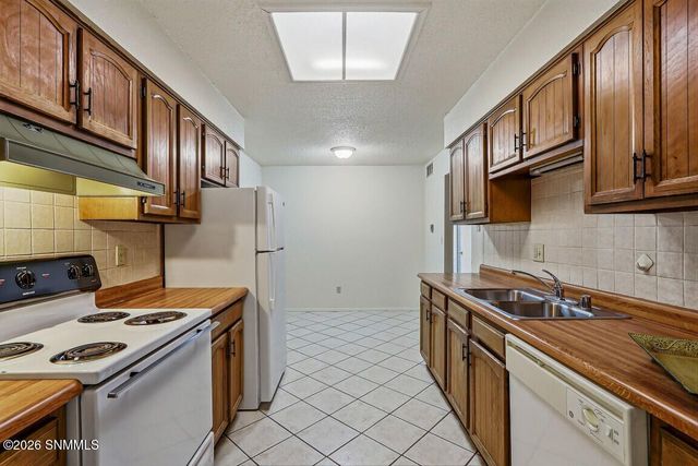 2960 Missouri Avenue, Las Cruces, NM 88011