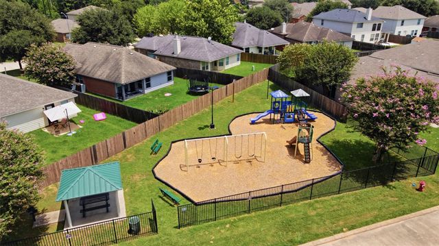 32019 Sue Lane, Pinehurst, TX 77362