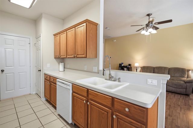 32019 Sue Lane, Pinehurst, TX 77362