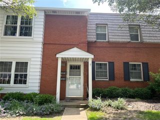 2723 Pease Drive A106, Rocky River, OH 44116