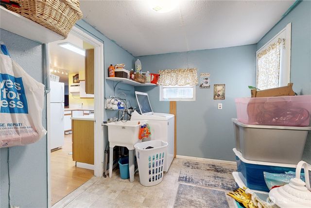 530 SW 4th Street, College Place, WA 99324