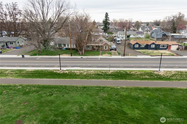 530 SW 4th Street, College Place, WA 99324