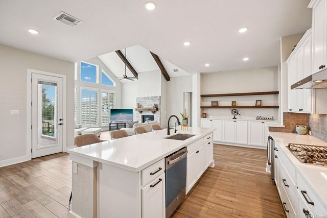 105 Vallejo, Boerne, TX 78006