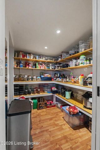 3407 E Dogwood Cir, La Grange, KY 40031