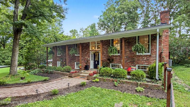 3407 E Dogwood Cir, La Grange, KY 40031