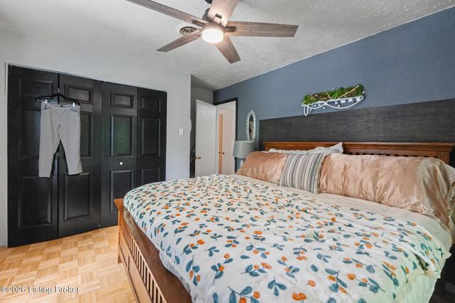 3407 E Dogwood Cir, La Grange, KY 40031