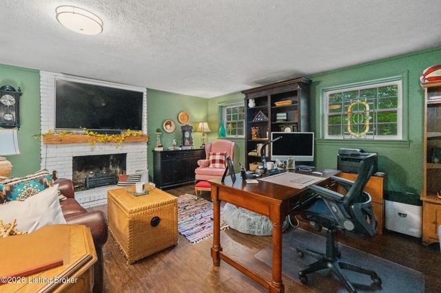 3407 E Dogwood Cir, La Grange, KY 40031