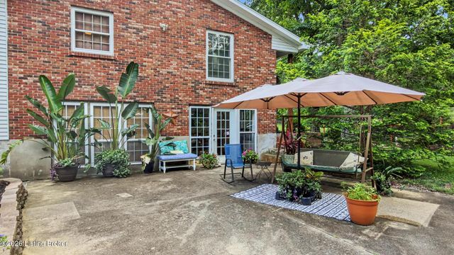 3407 E Dogwood Cir, La Grange, KY 40031