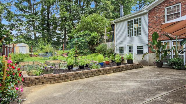 3407 E Dogwood Cir, La Grange, KY 40031