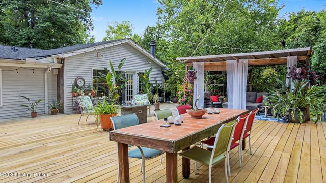 3407 E Dogwood Cir, La Grange, KY 40031