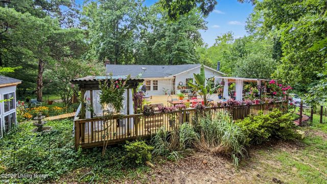 3407 E Dogwood Cir, La Grange, KY 40031