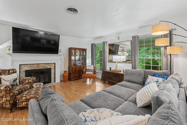 3407 E Dogwood Cir, La Grange, KY 40031
