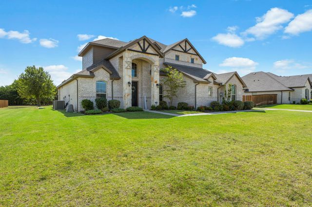 360 Crystal Lake Lane, Red Oak, TX 75154