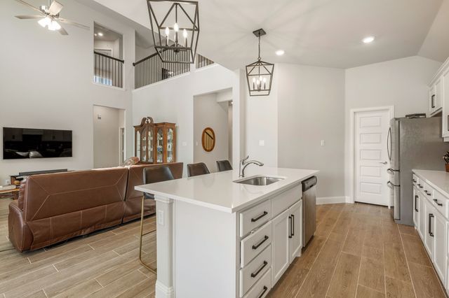 360 Crystal Lake Lane, Red Oak, TX 75154