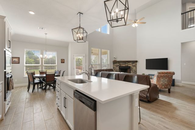 360 Crystal Lake Lane, Red Oak, TX 75154