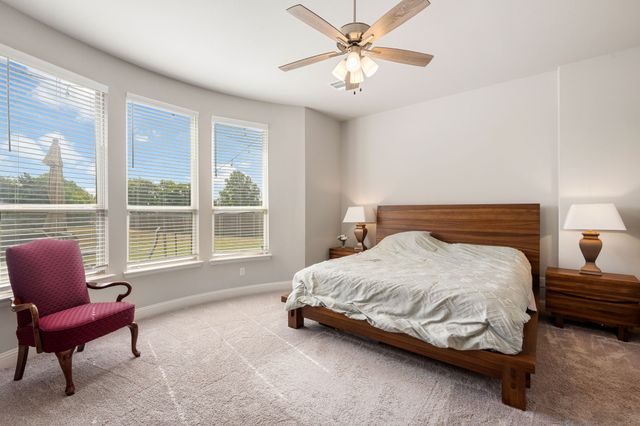 360 Crystal Lake Lane, Red Oak, TX 75154