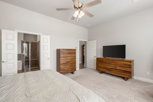360 Crystal Lake Lane, Red Oak, TX 75154