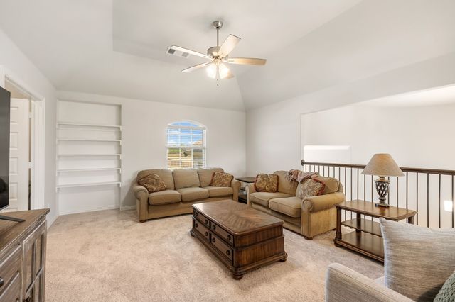 360 Crystal Lake Lane, Red Oak, TX 75154
