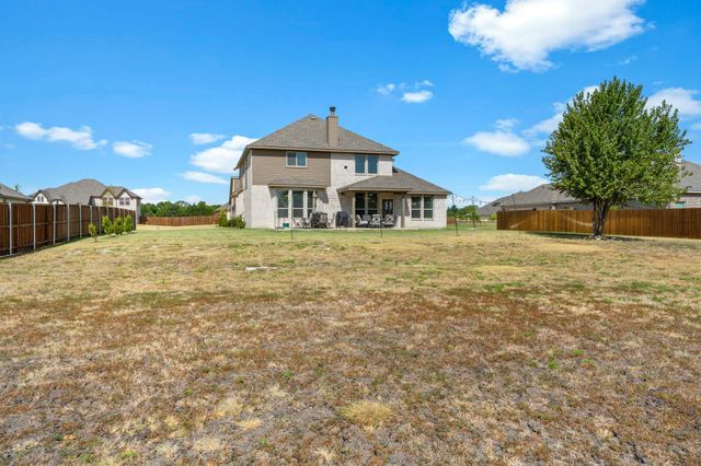 360 Crystal Lake Lane, Red Oak, TX 75154