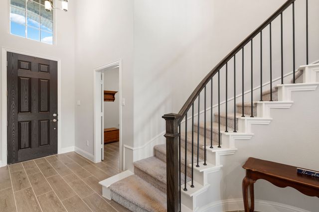 360 Crystal Lake Lane, Red Oak, TX 75154
