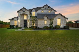 360 Crystal Lake Lane, Red Oak, TX 75154