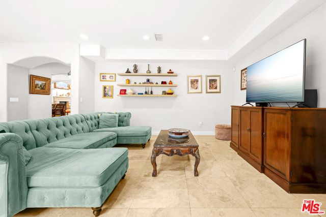 5419 Tampa Avenue, Tarzana, CA 91356