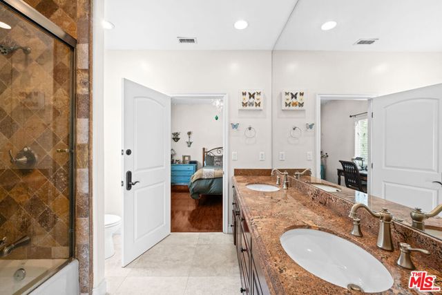 5419 Tampa Avenue, Tarzana, CA 91356