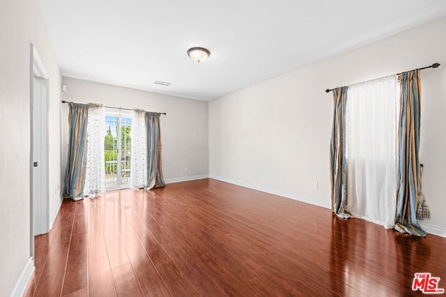 5419 Tampa Avenue, Tarzana, CA 91356