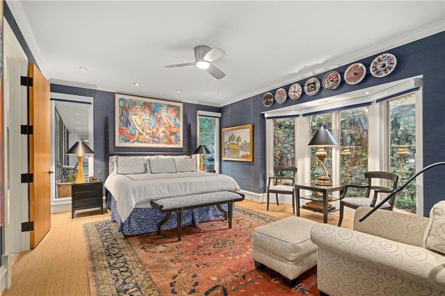 61 Le Mans Court, Prairie Village, KS 66208