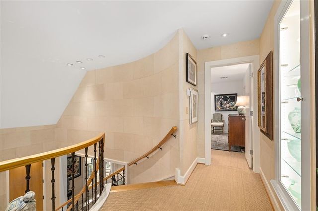 61 Le Mans Court, Prairie Village, KS 66208