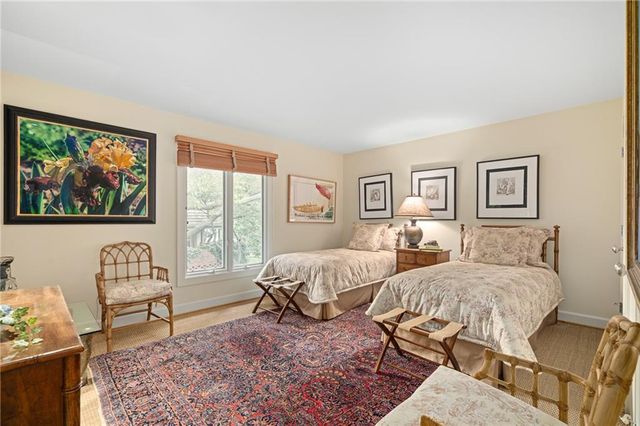61 Le Mans Court, Prairie Village, KS 66208