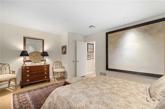 61 Le Mans Court, Prairie Village, KS 66208