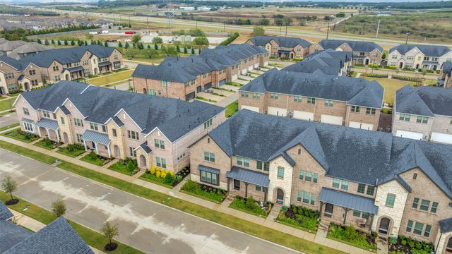 512 Parkside Drive, Argyle, TX 76226