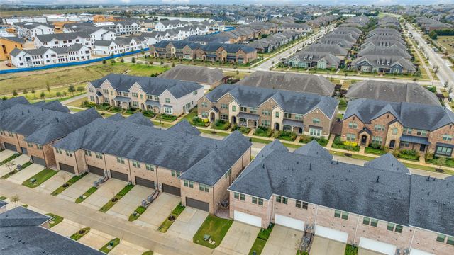 512 Parkside Drive, Argyle, TX 76226