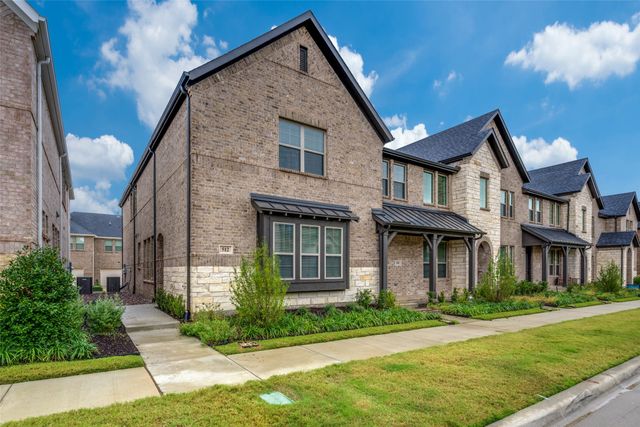 512 Parkside Drive, Argyle, TX 76226