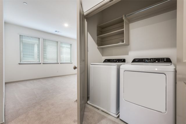 512 Parkside Drive, Argyle, TX 76226